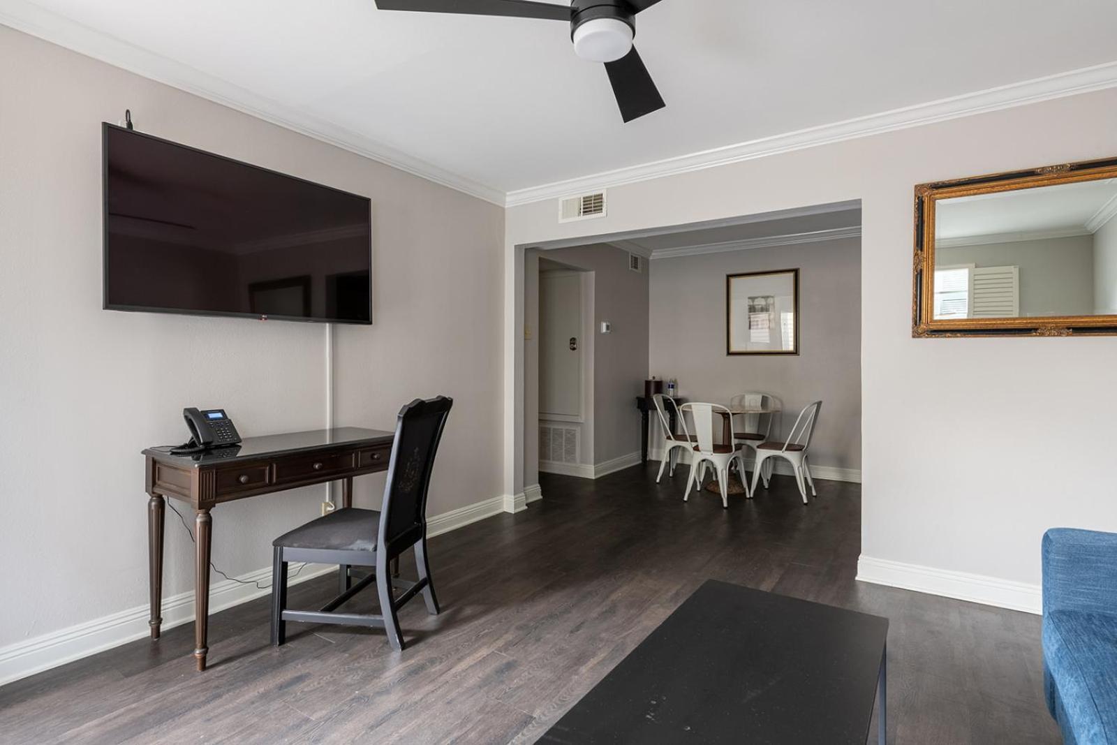 French Quarter Suites Hotel New Orleans Ngoại thất bức ảnh