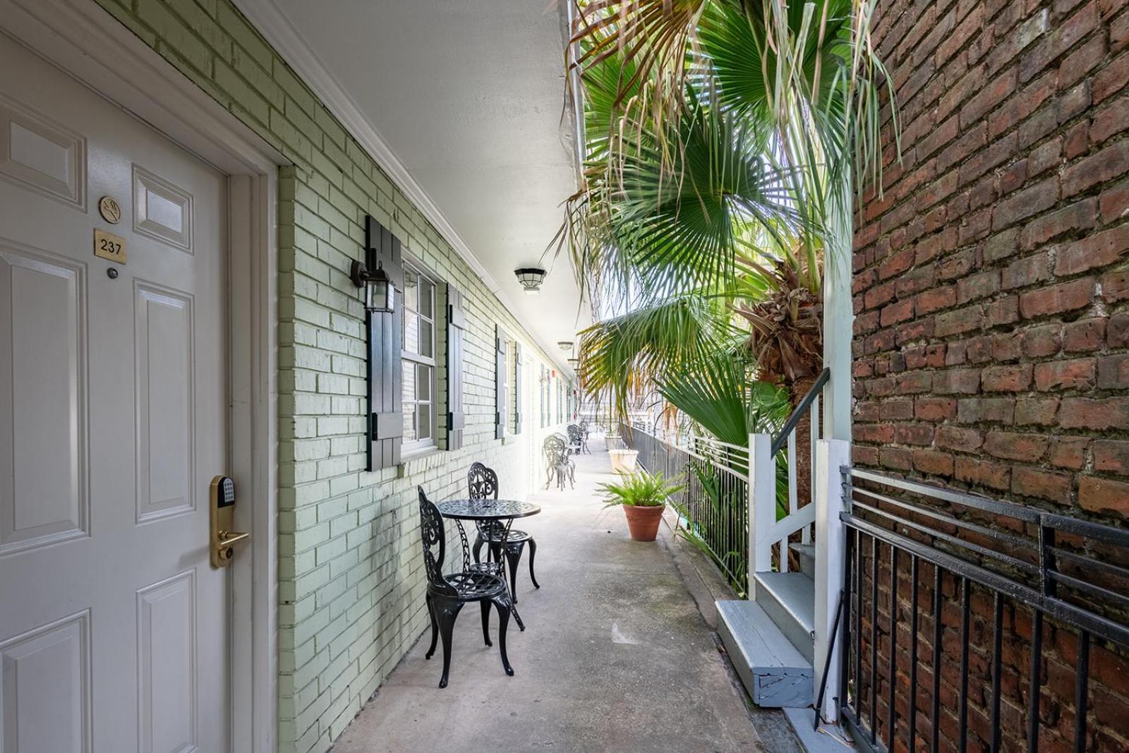 French Quarter Suites Hotel New Orleans Ngoại thất bức ảnh